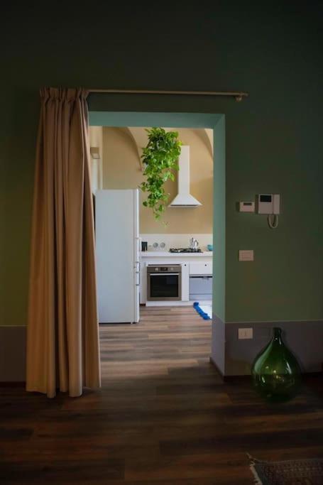 Casa Asja: Cromatismo In Centro Storico Cesena Exterior foto